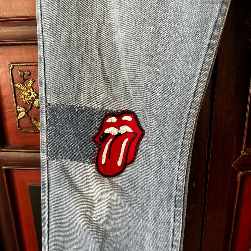 Vintage Levi Jeans with Rolling Stones Patch ππ
- Picture 3 of 7